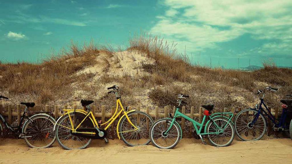 What We See When We Look at Travel Photography