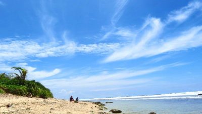 Telepon 085777778740 Paket Wisata Pulau Genteng Terbaik